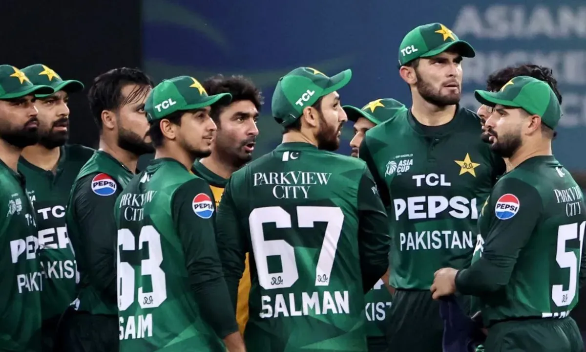 Pakistan Player Ball Tampering Credit : Social Media