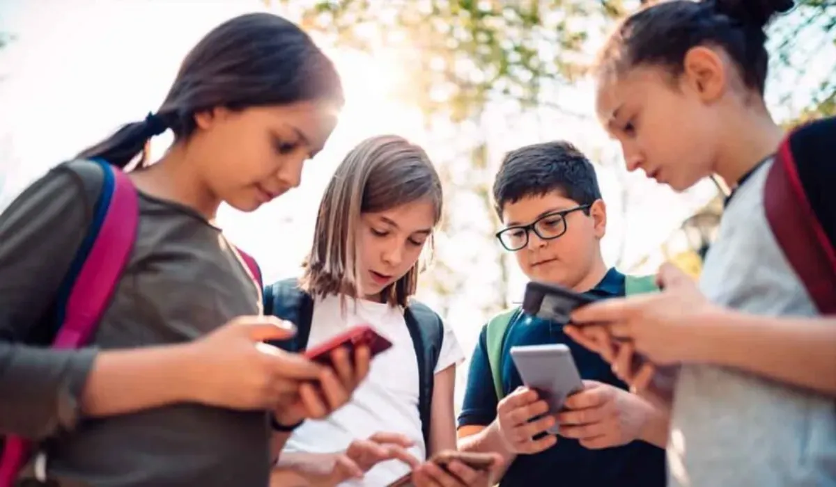 France Social Media Ban ( Credit : Social Media )